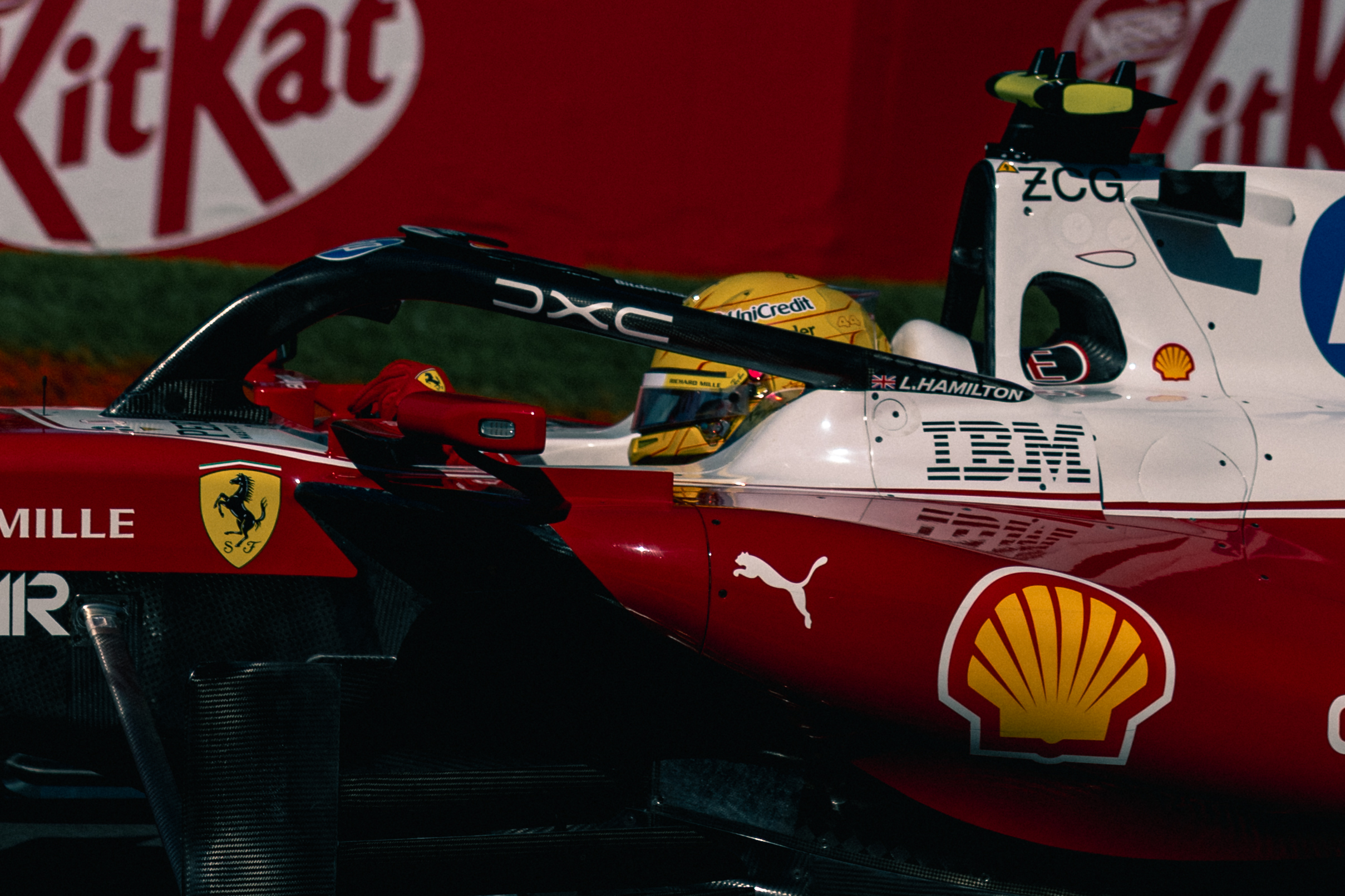 Formula 1 race weekend in Melbourne — photograph 23 by Harry Liu