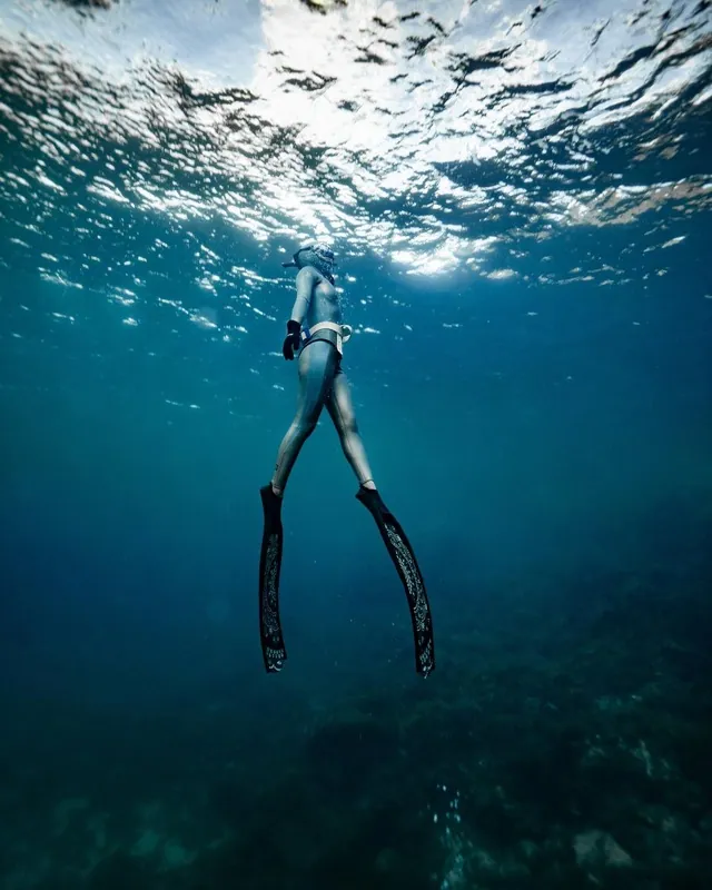 Freediving and underwater photography in Western Australia — photograph 04 by Harry Liu